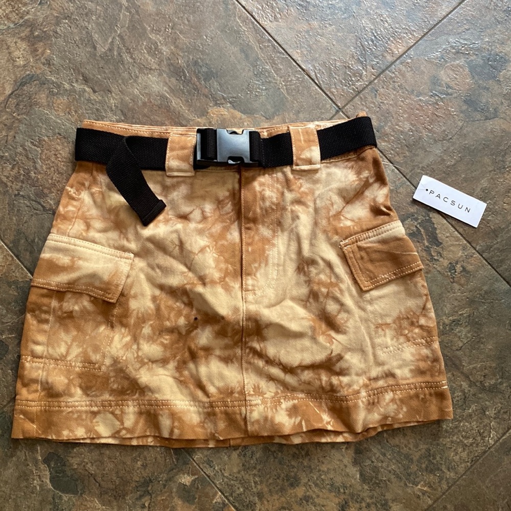 Pacsun skirt. Perfect for fall!!